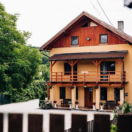 Iris 2 Bed and Breakfast Praid Exteriör bild