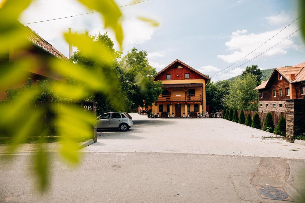 Iris 2 Bed and Breakfast Praid Exteriör bild