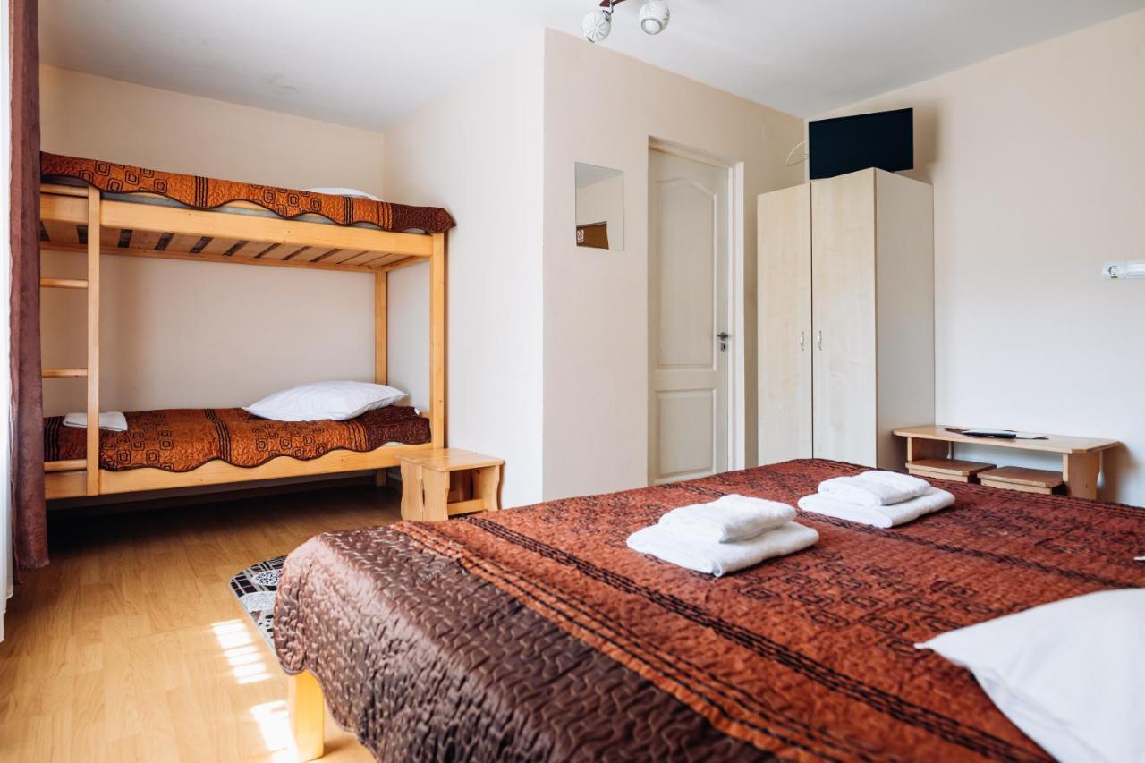 Iris 2 Bed and Breakfast Praid Exteriör bild